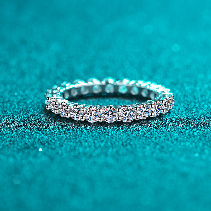 Moissanite Engagement Ring | Single Row Ring | iukstore