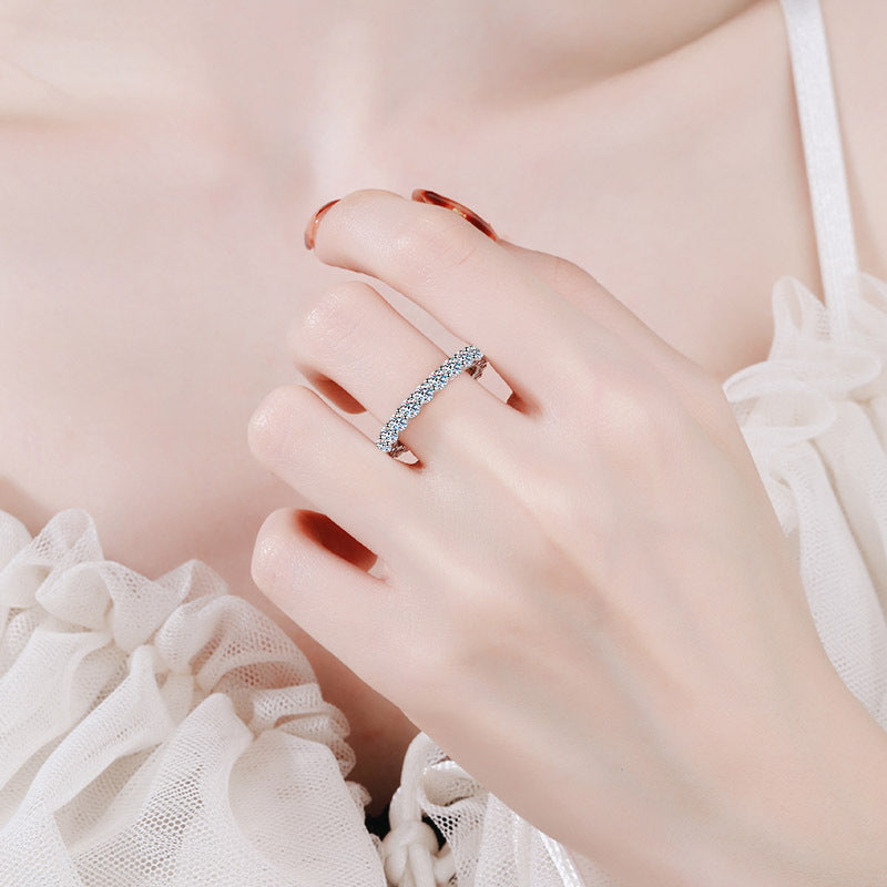 Moissanite Engagement Ring | Single Row Ring | iukstore