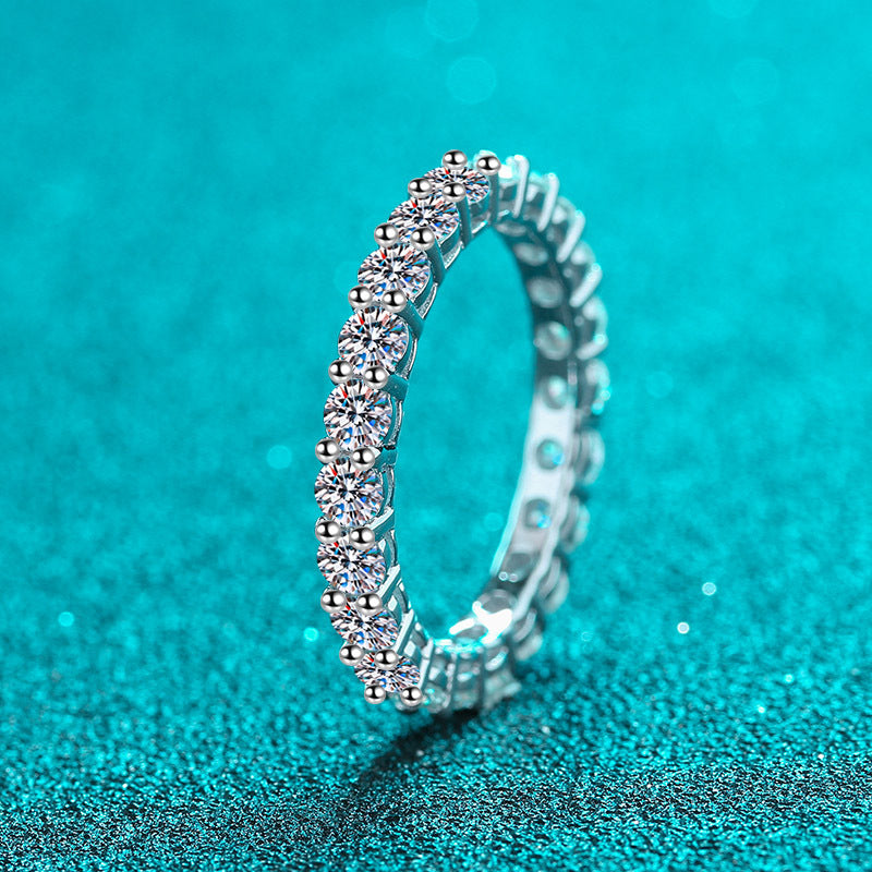 Moissanite Engagement Ring | Single Row Ring | iukstore